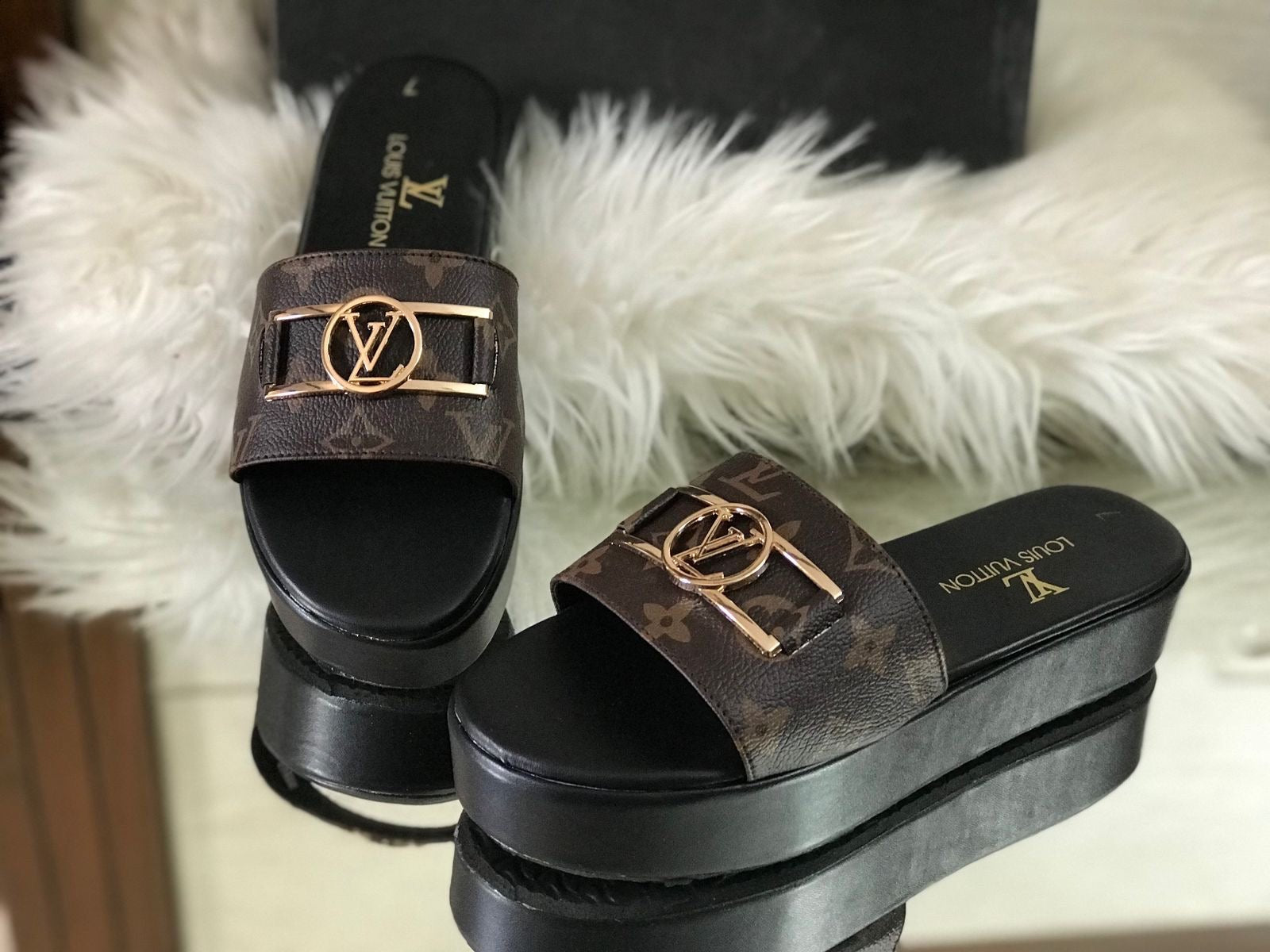 LV wedge - Comfy