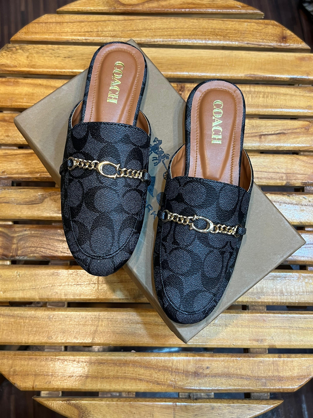 Coach semi shoe - Comfy