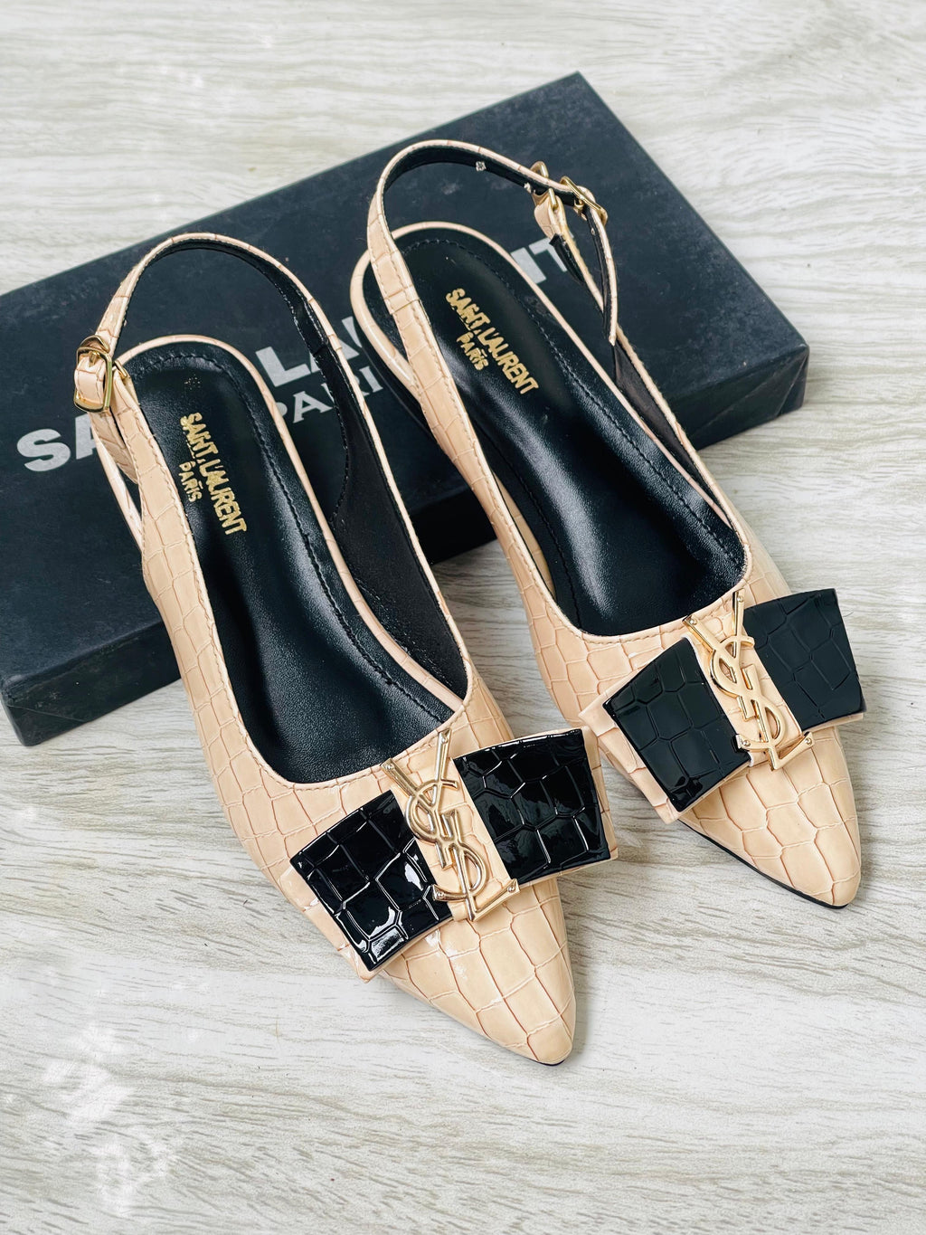 Saint laurent pumps